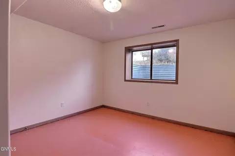 724 Calgary Ave E, Bismarck, ND 58503 photo 28