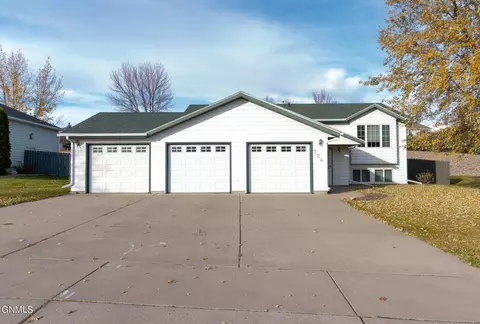 724 Calgary Ave E, Bismarck, ND 58503 photo 39
