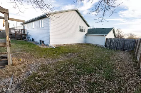 724 Calgary Ave E, Bismarck, ND 58503 photo 35