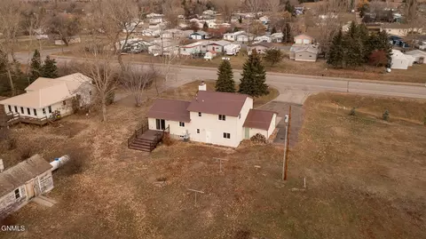 425 Highway 25, Center, ND 58530 photo 4