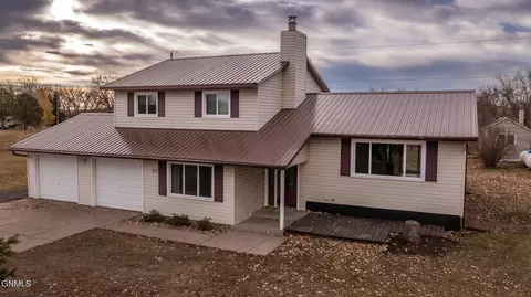 425 Highway 25, Center, ND 58530 photo 2