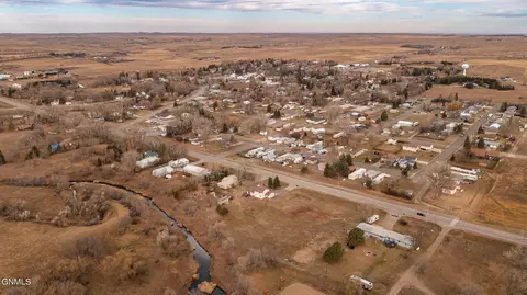 425 Highway 25, Center, ND 58530 photo 42
