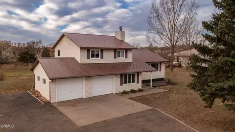 425 Highway 25, Center, ND 58530 photo 1