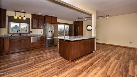 425 Highway 25, Center, ND 58530 photo 9