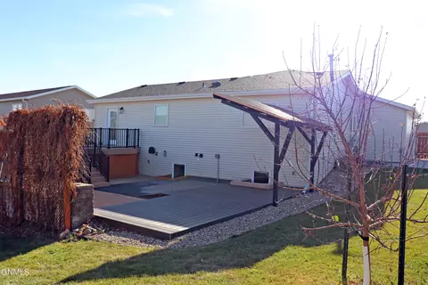 4412 Chamberlain Dr, Bismarck, ND 58503 photo 54
