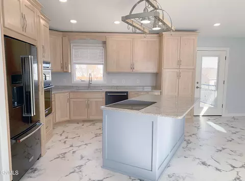 4412 Chamberlain Dr, Bismarck, ND 58503 photo 8