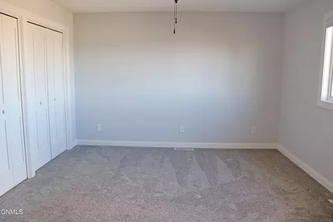 4412 Chamberlain Dr, Bismarck, ND 58503 photo 13
