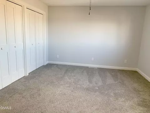 4412 Chamberlain Dr, Bismarck, ND 58503 photo 10