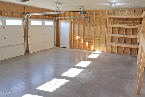 4412 Chamberlain Dr, Bismarck, ND 58503 photo 44