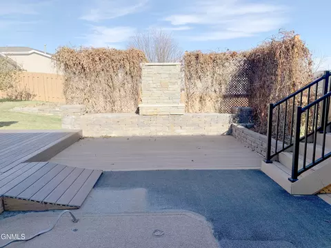 4412 Chamberlain Dr, Bismarck, ND 58503 photo 58