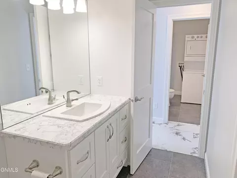 4412 Chamberlain Dr, Bismarck, ND 58503 photo 15