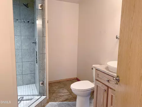 4412 Chamberlain Dr, Bismarck, ND 58503 photo 33