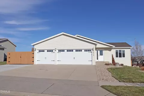 4412 Chamberlain Dr, Bismarck, ND 58503 photo 47