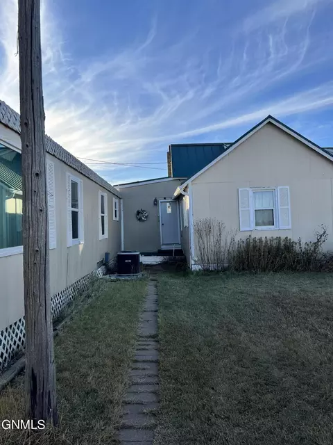 5890 73rd St SW, Leith, ND 58529 photo 4