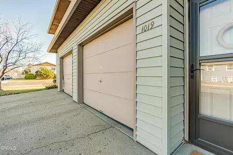 1019 E Bowen Ave, Bismarck, ND 58504 photo 48