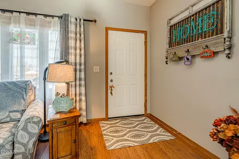 1019 E Bowen Ave, Bismarck, ND 58504 photo 6