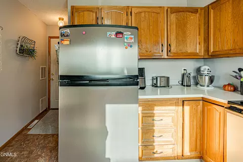 1019 E Bowen Ave, Bismarck, ND 58504 photo 18
