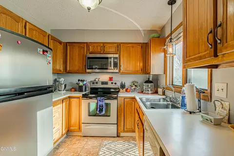 1019 E Bowen Ave, Bismarck, ND 58504 photo 15