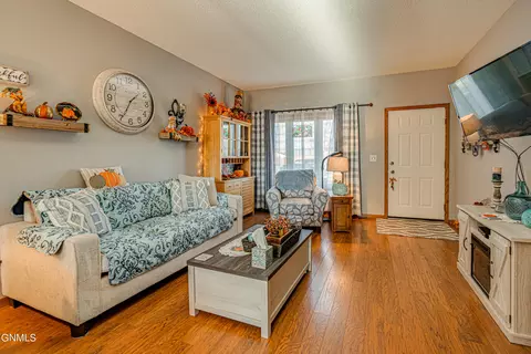 1019 E Bowen Ave, Bismarck, ND 58504 photo 7