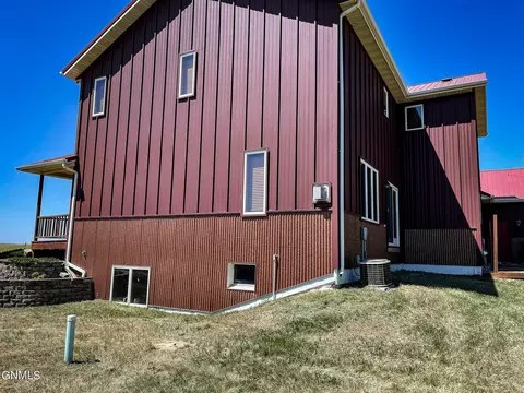2990 40th St, Mandan, ND 58554 photo 80