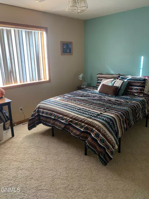 2990 40th St, Mandan, ND 58554 photo 32
