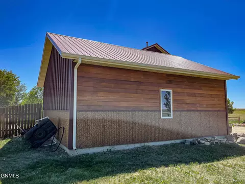 2990 40th St, Mandan, ND 58554 photo 84