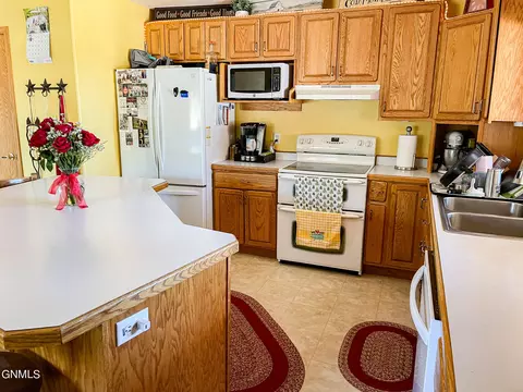 2990 40th St, Mandan, ND 58554 photo 74
