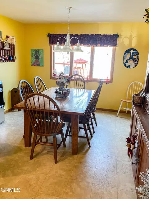 2990 40th St, Mandan, ND 58554 photo 34