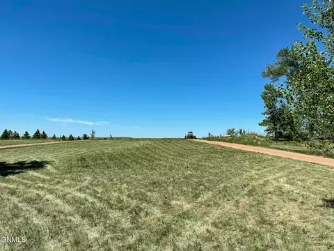 2990 40th St, Mandan, ND 58554 photo 85