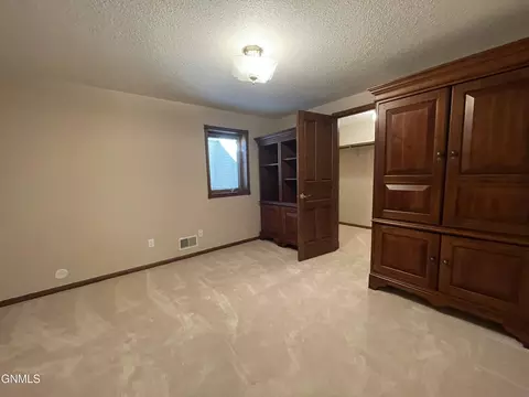 409 23rd Terrace Ter E, Williston, ND 58801 photo 43