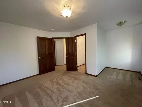 409 23rd Terrace Ter E, Williston, ND 58801 photo 29