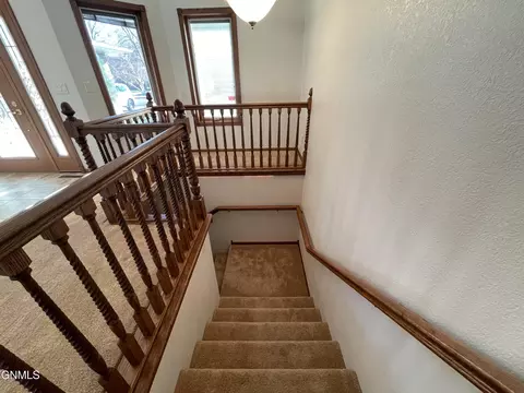 409 23rd Terrace Ter E, Williston, ND 58801 photo 32