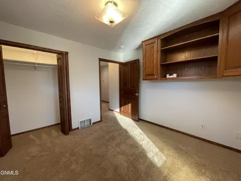 409 23rd Terrace Ter E, Williston, ND 58801 photo 23