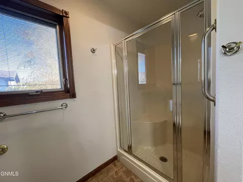 409 23rd Terrace Ter E, Williston, ND 58801 photo 27
