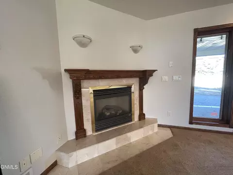 409 23rd Terrace Ter E, Williston, ND 58801 photo 6