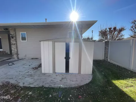 409 23rd Terrace Ter E, Williston, ND 58801 photo 67