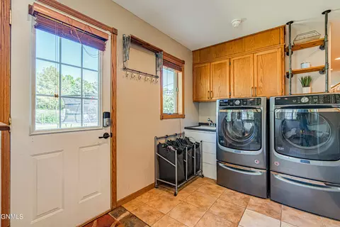 1306 Ash Coulee Dr, Bismarck, ND 58503 photo 41