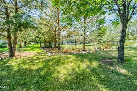 1306 Ash Coulee Dr, Bismarck, ND 58503 photo 84