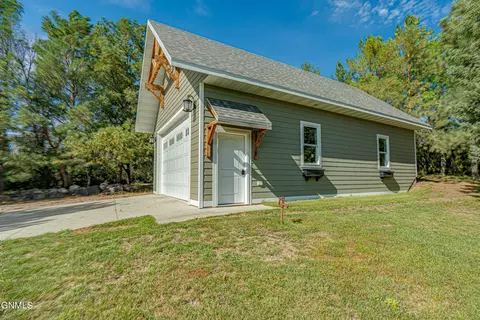 1306 Ash Coulee Dr, Bismarck, ND 58503 photo 69
