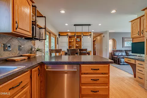 1306 Ash Coulee Dr, Bismarck, ND 58503 photo 18