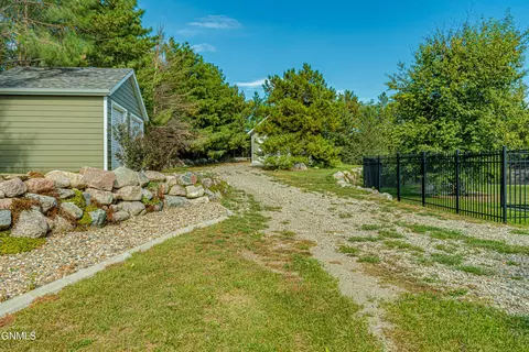 1306 Ash Coulee Dr, Bismarck, ND 58503 photo 101