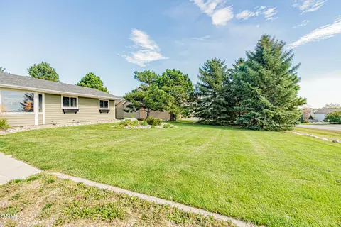 1306 Ash Coulee Dr, Bismarck, ND 58503 photo 96