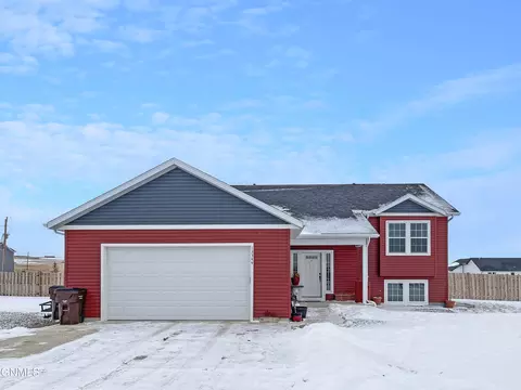 13344 River Meadow St, Williston, ND 58801 photo 1