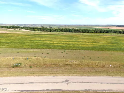 15008 Acadia Dr, Bismarck, ND 58503