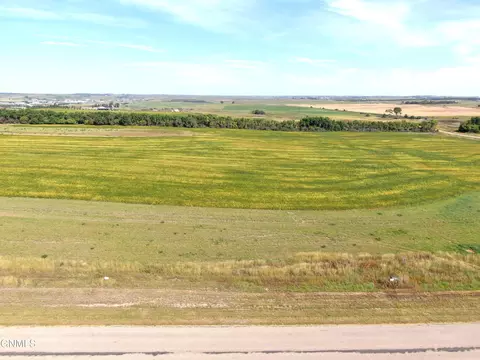 17008 Acadia Dr, Bismarck, ND 58503