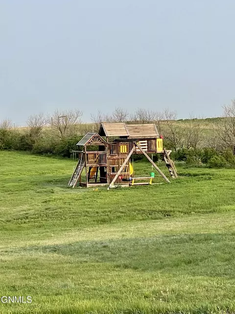 12020 Hwy 10, Dickinson, ND 58601 photo 38
