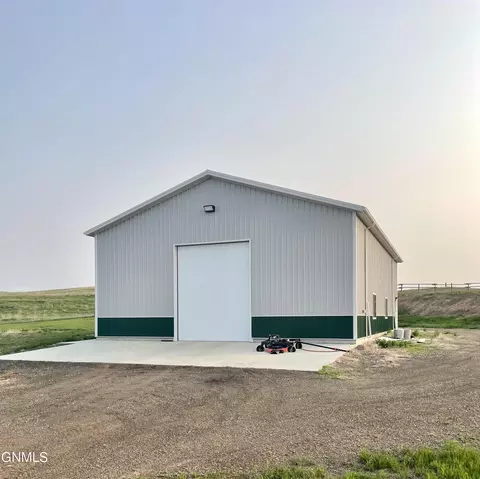 12020 Hwy 10, Dickinson, ND 58601 photo 40