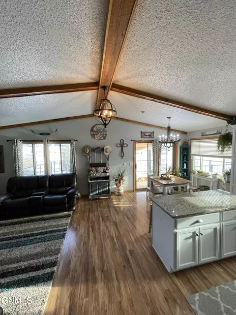 12020 Hwy 10, Dickinson, ND 58601 photo 31