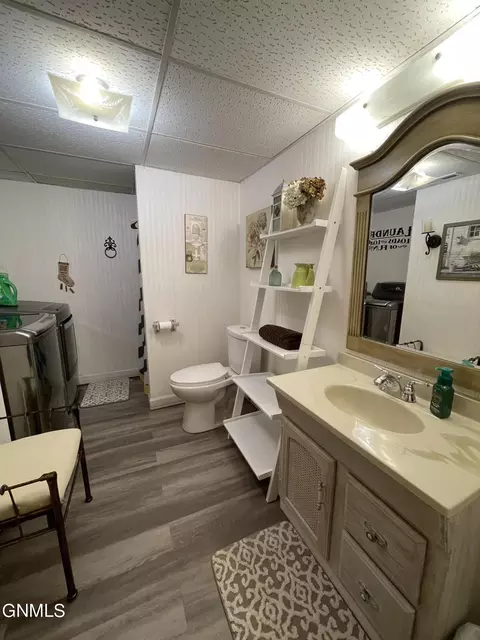 12020 Hwy 10, Dickinson, ND 58601 photo 14