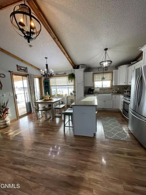 12020 Hwy 10, Dickinson, ND 58601 photo 33
